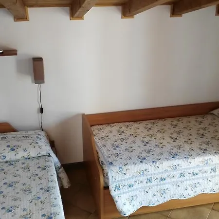 Maison De Denise Semesterbostad Lezzeno