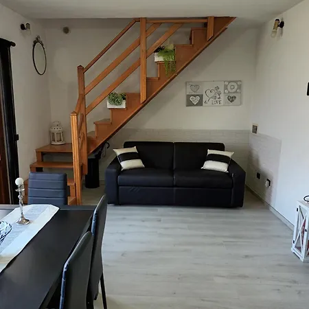 Semesterbostad Maison De Denise Lezzeno